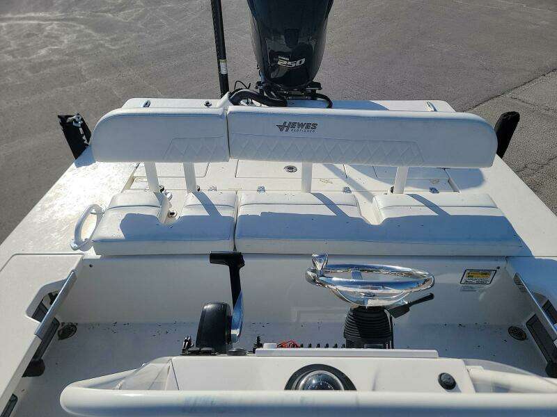 21ft Hewes Yacht For Sale