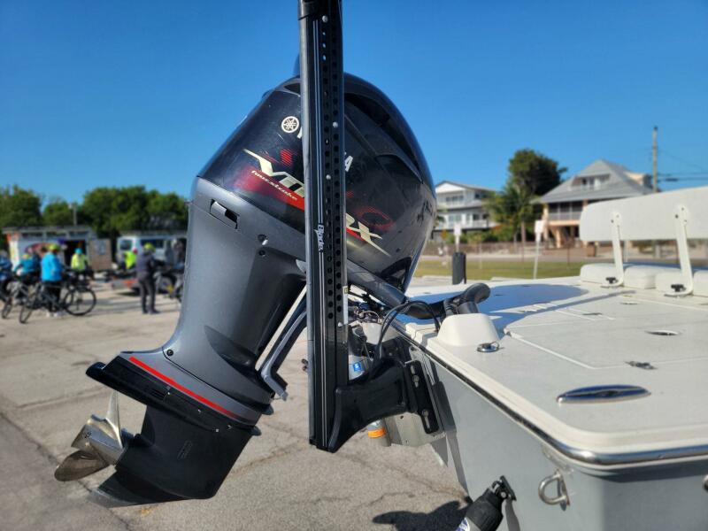 21' 2021 Hewes Redfisher 21