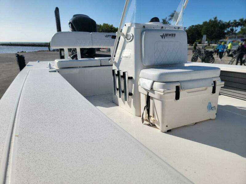 21ft Hewes Yacht For Sale