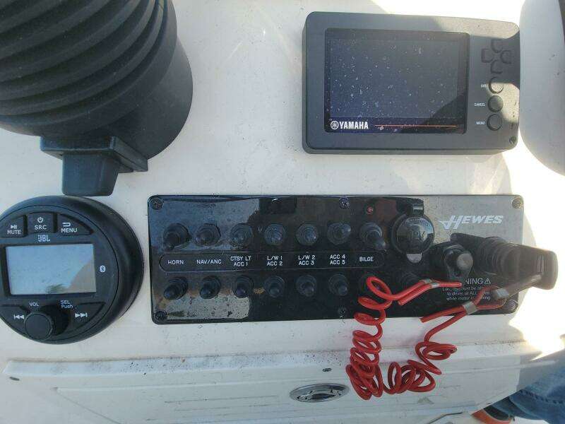 21ft Hewes Yacht For Sale