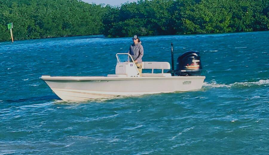 21' 2021 Hewes Redfisher 21