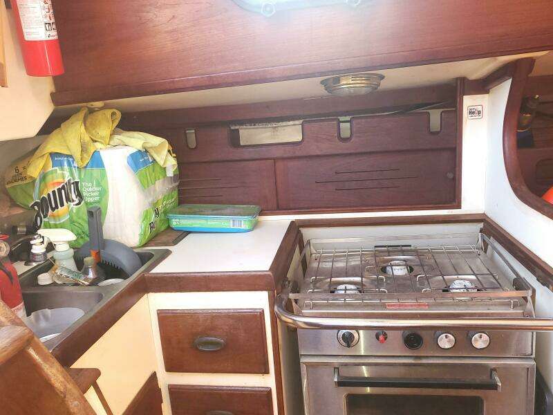 MILEKA V 33ft Cape Dory Yacht For Sale