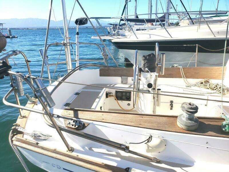 MILEKA V 33ft Cape Dory Yacht For Sale