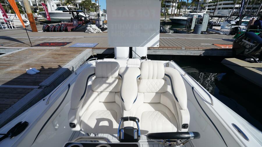 33' 2015 Airship 330