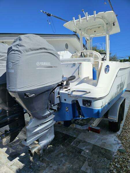 24ft Robalo Yacht For Sale