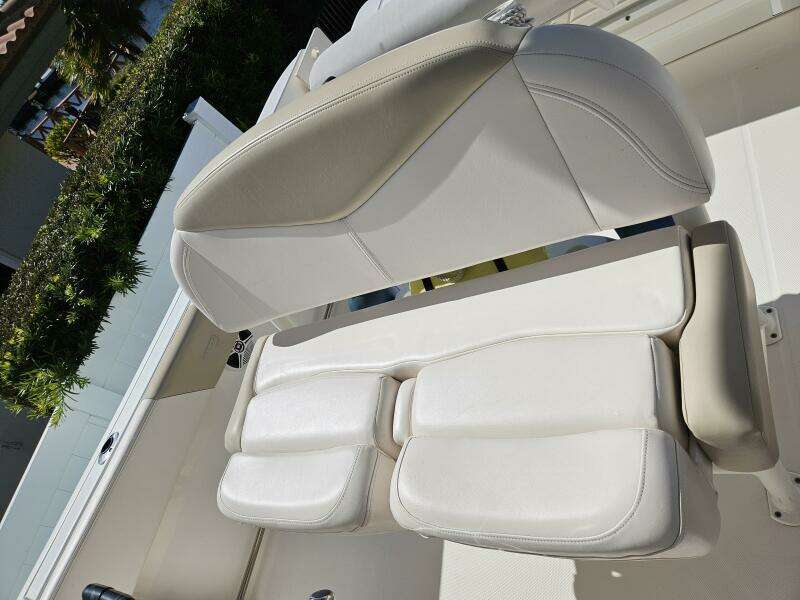 24ft Robalo Yacht For Sale