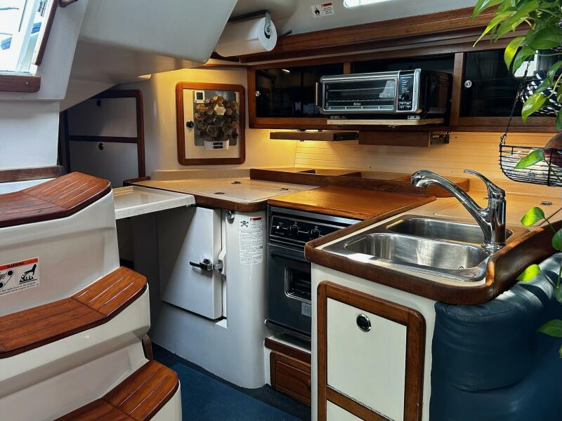 42' 1999 Catalina 42 MKII