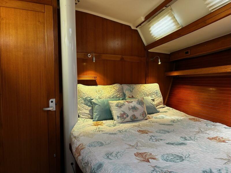 42' 1999 Catalina 42 MKII