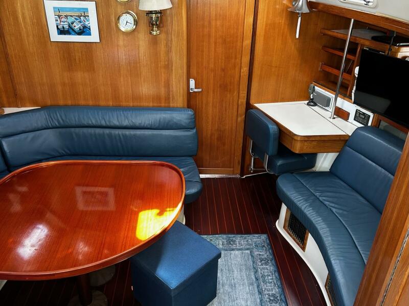 42' 1999 Catalina 42 MKII