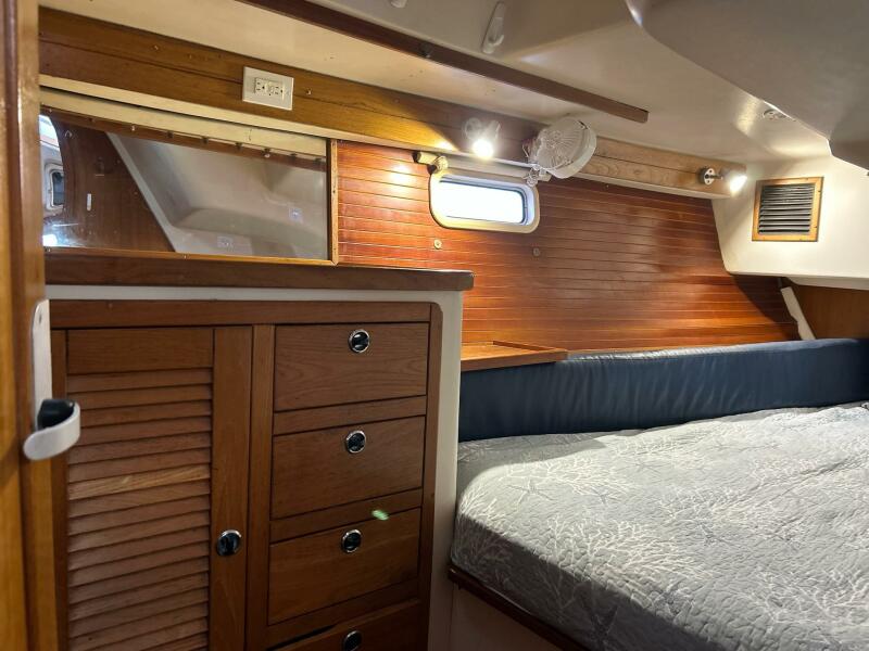 42' 1999 Catalina 42 MKII