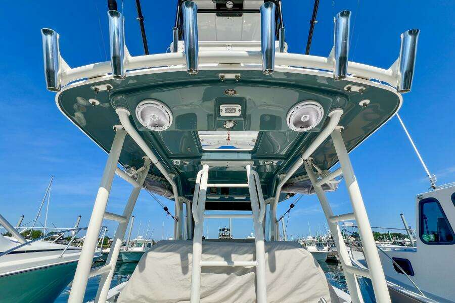 All In 35ft Everglades Yacht For Sale