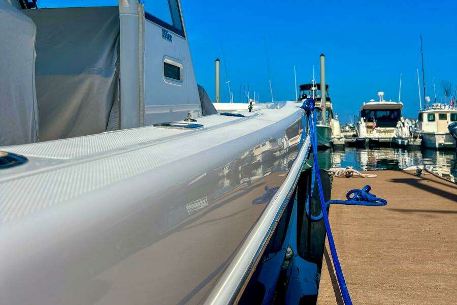 All In 35ft Everglades Yacht For Sale