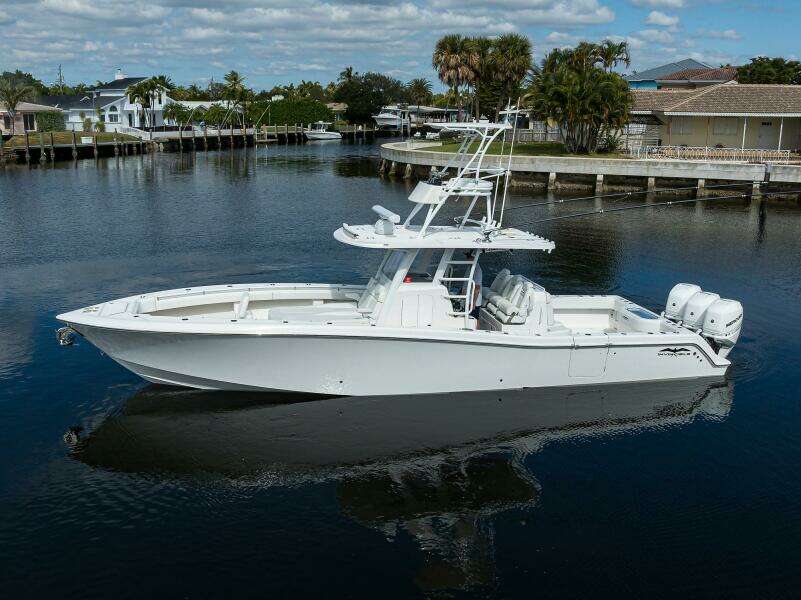 39ft Invincible Yacht For Sale