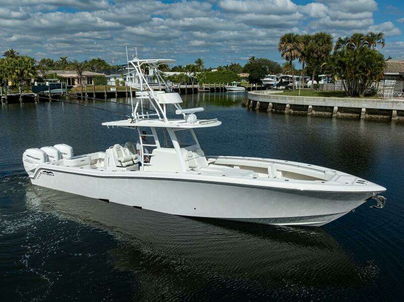 39ft Invincible Yacht For Sale