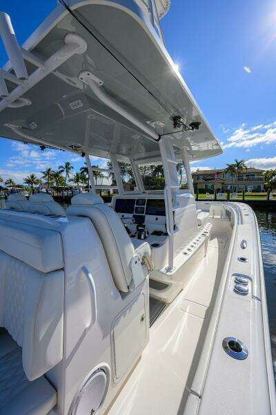 39ft Invincible Yacht For Sale