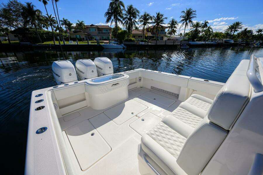 39ft Invincible Yacht For Sale