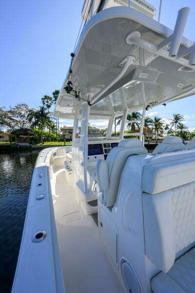 39ft Invincible Yacht For Sale