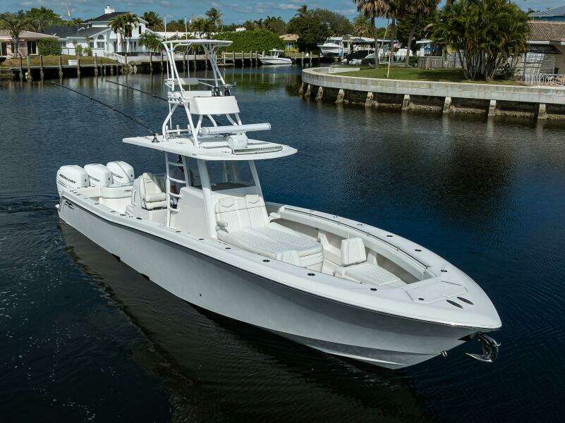 39ft Invincible Yacht For Sale