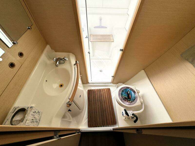 OSITA 38ft Lagoon Yacht For Sale