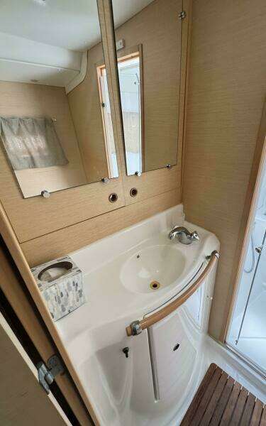 OSITA 38ft Lagoon Yacht For Sale