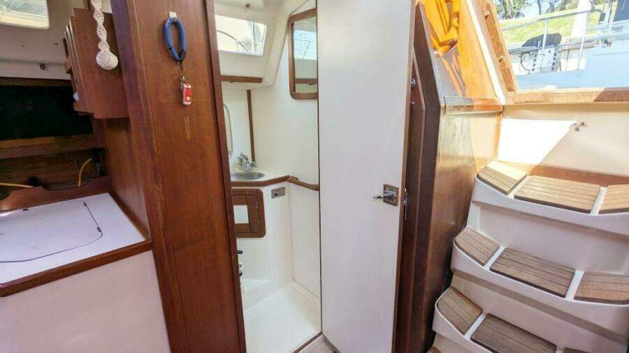 Cool Runnings 42ft Catalina Yacht For Sale