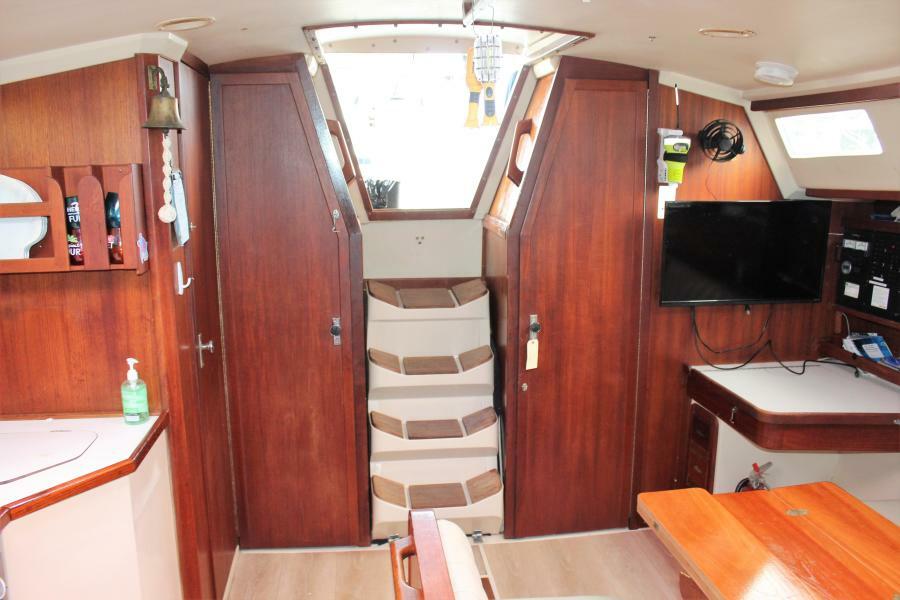 1989 Catalina 42