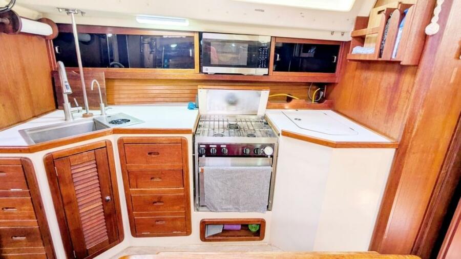 1989 Catalina 42