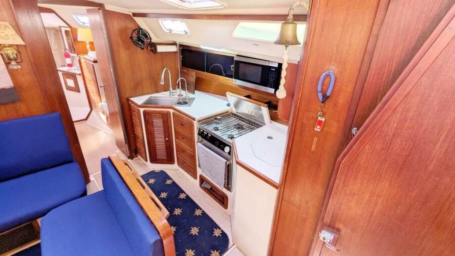 1989 Catalina 42