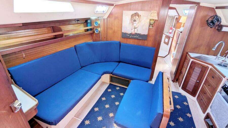 Cool Runnings 42ft Catalina Yacht For Sale