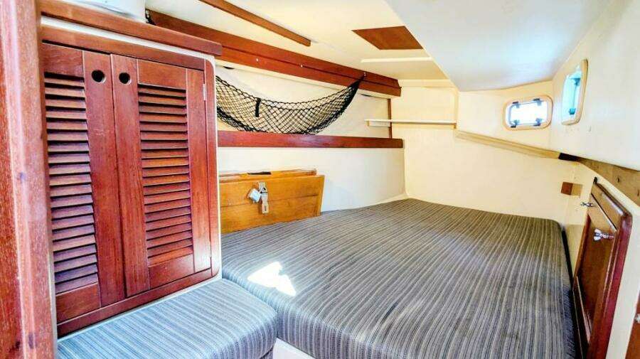 Cool Runnings 42ft Catalina Yacht For Sale