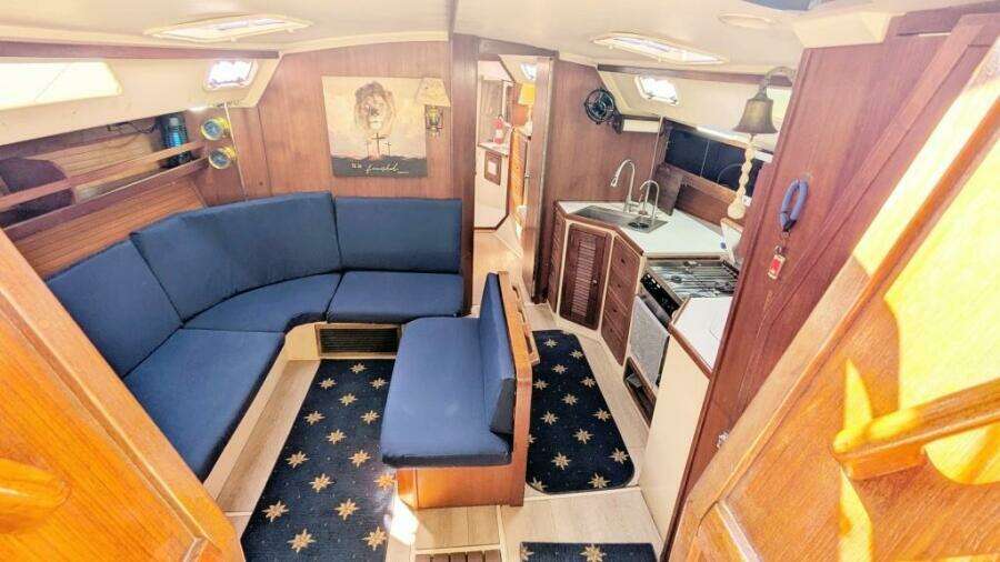 Cool Runnings 42ft Catalina Yacht For Sale