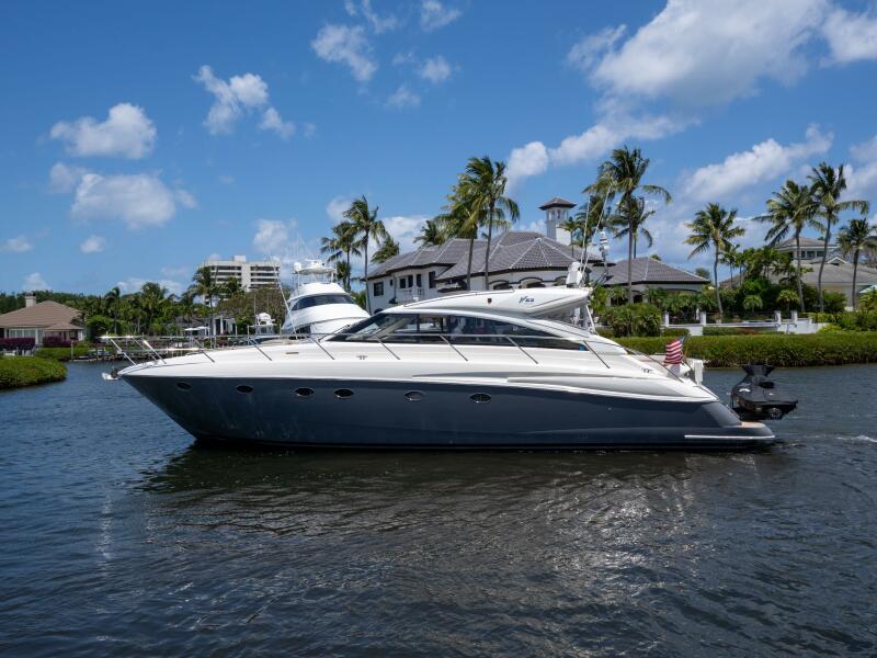 53' 2008 Princess V53