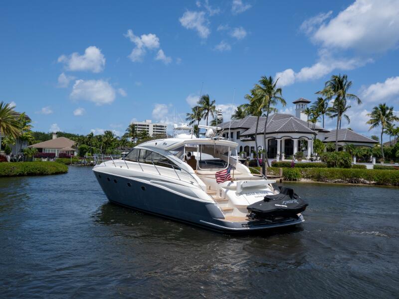 53' 2008 Princess V53