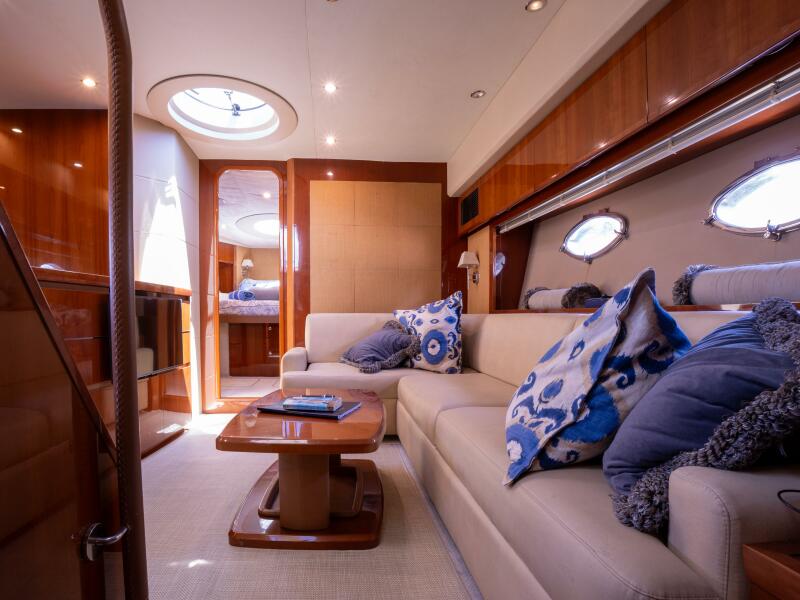 53' 2008 Princess V53