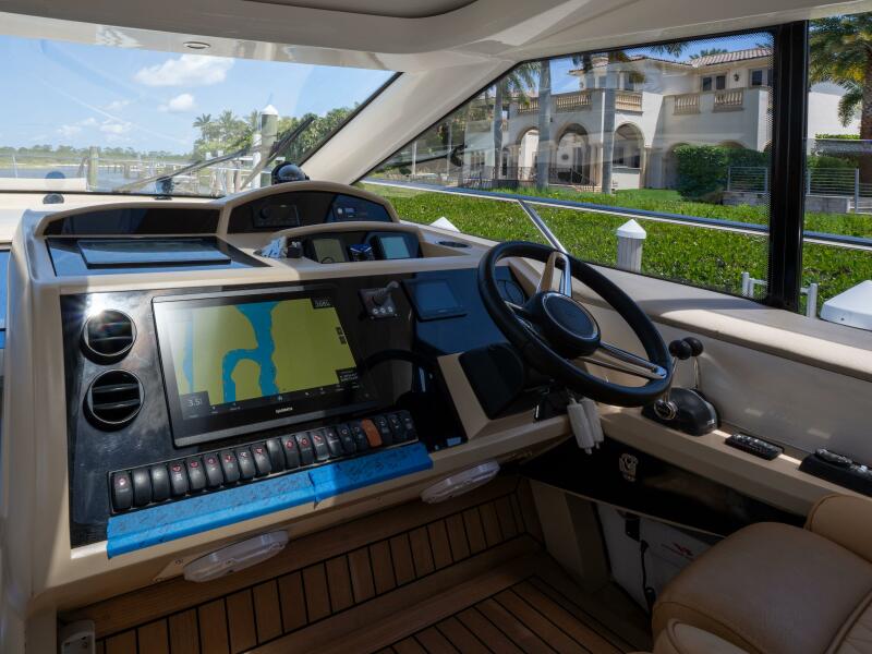 53' 2008 Princess V53