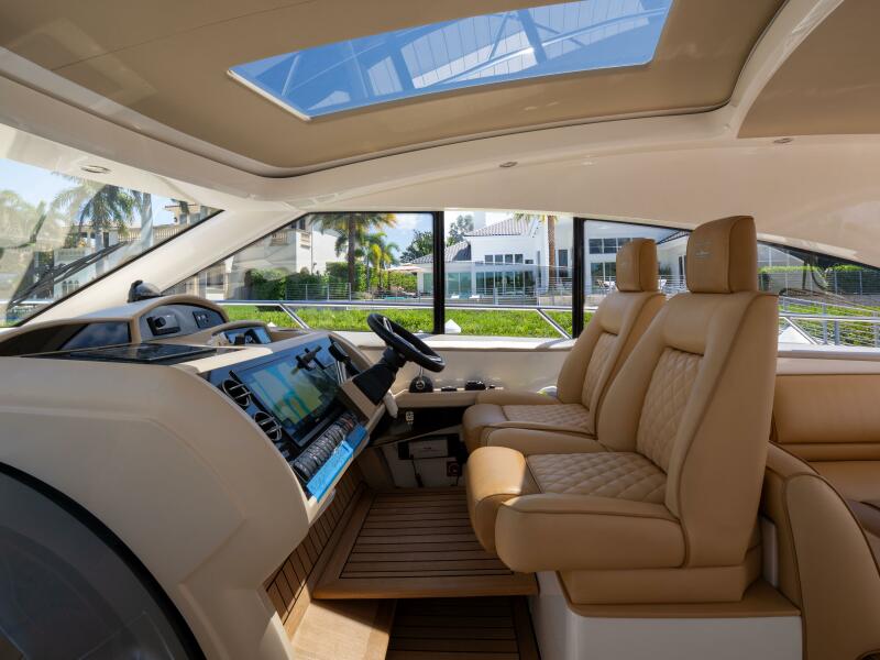 53' 2008 Princess V53