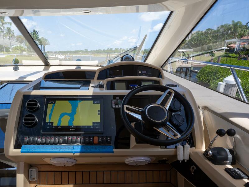 53' 2008 Princess V53