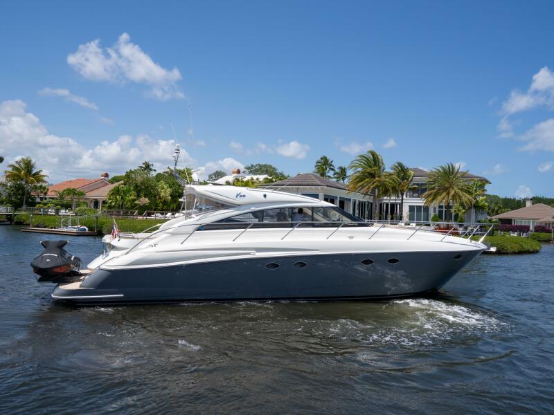 53' 2008 Princess V53