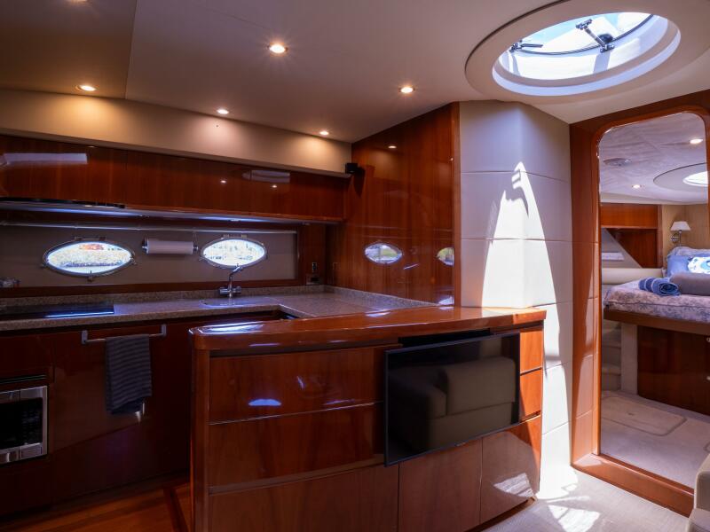 53' 2008 Princess V53
