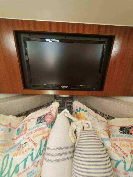 FIJI KAI 37ft Pursuit Yacht For Sale