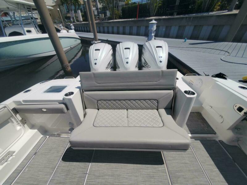 37' 2023 Pursuit S 378 Sport