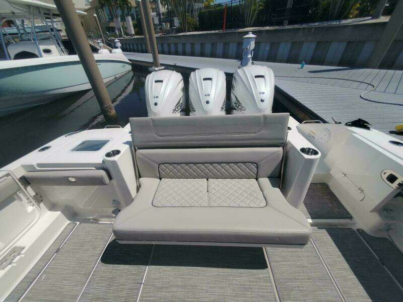 FIJI KAI 37ft Pursuit Yacht For Sale