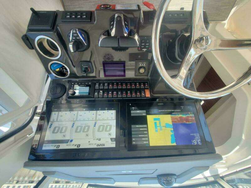 FIJI KAI 37ft Pursuit Yacht For Sale