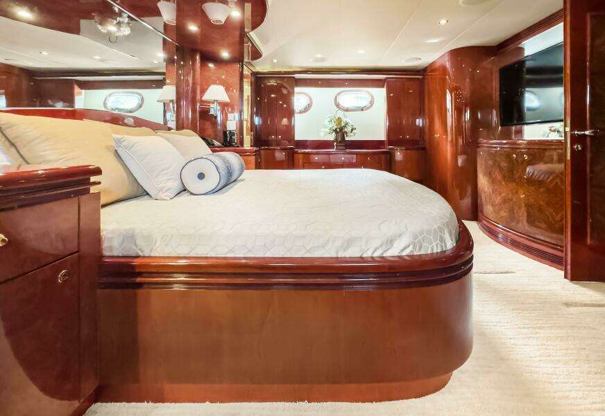 JusMad 80ft Ocean Alexander Yacht For Sale