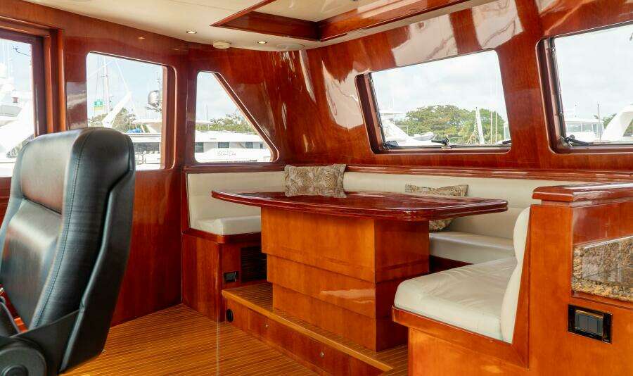 JusMad 80ft Ocean Alexander Yacht For Sale