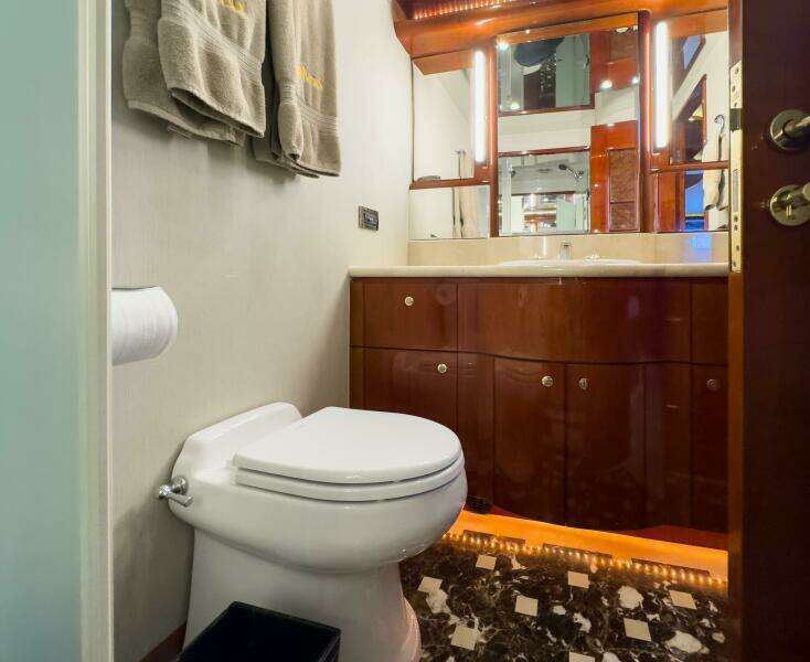 JusMad 80ft Ocean Alexander Yacht For Sale