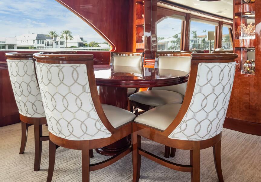 80' 2005 Ocean Alexander 