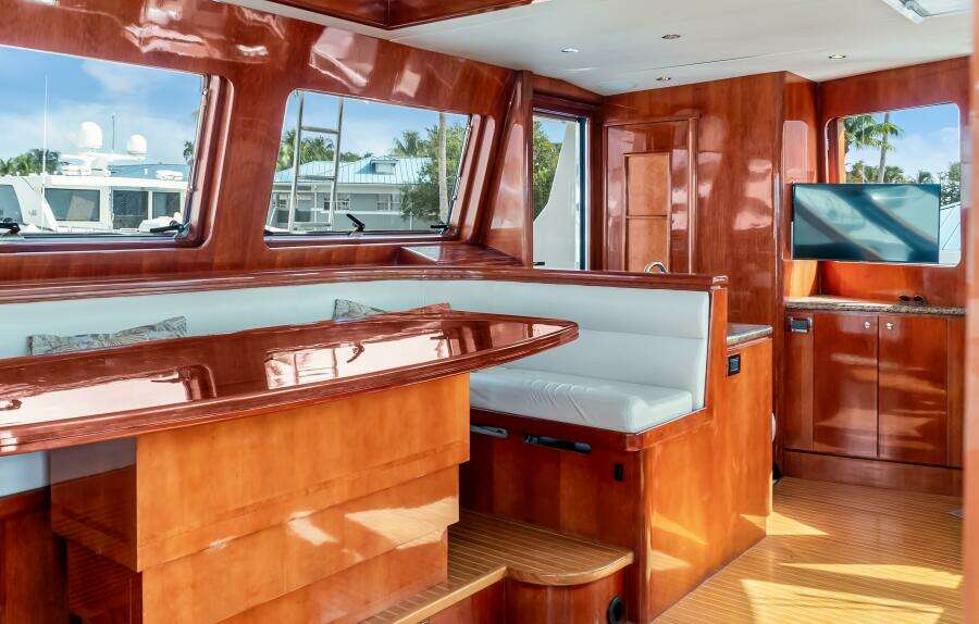 JusMad 80ft Ocean Alexander Yacht For Sale