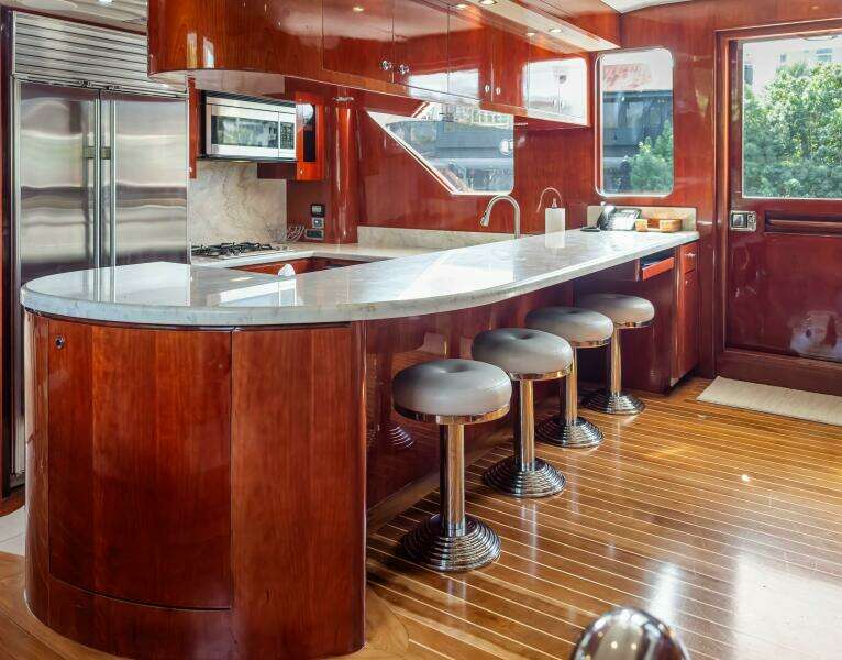 JusMad 80ft Ocean Alexander Yacht For Sale