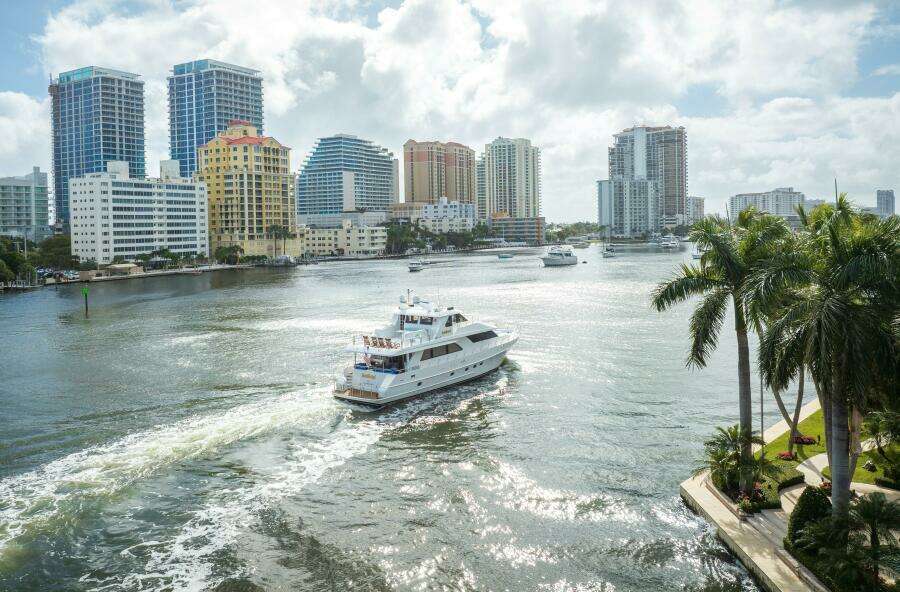 JusMad 80ft Ocean Alexander Yacht For Sale